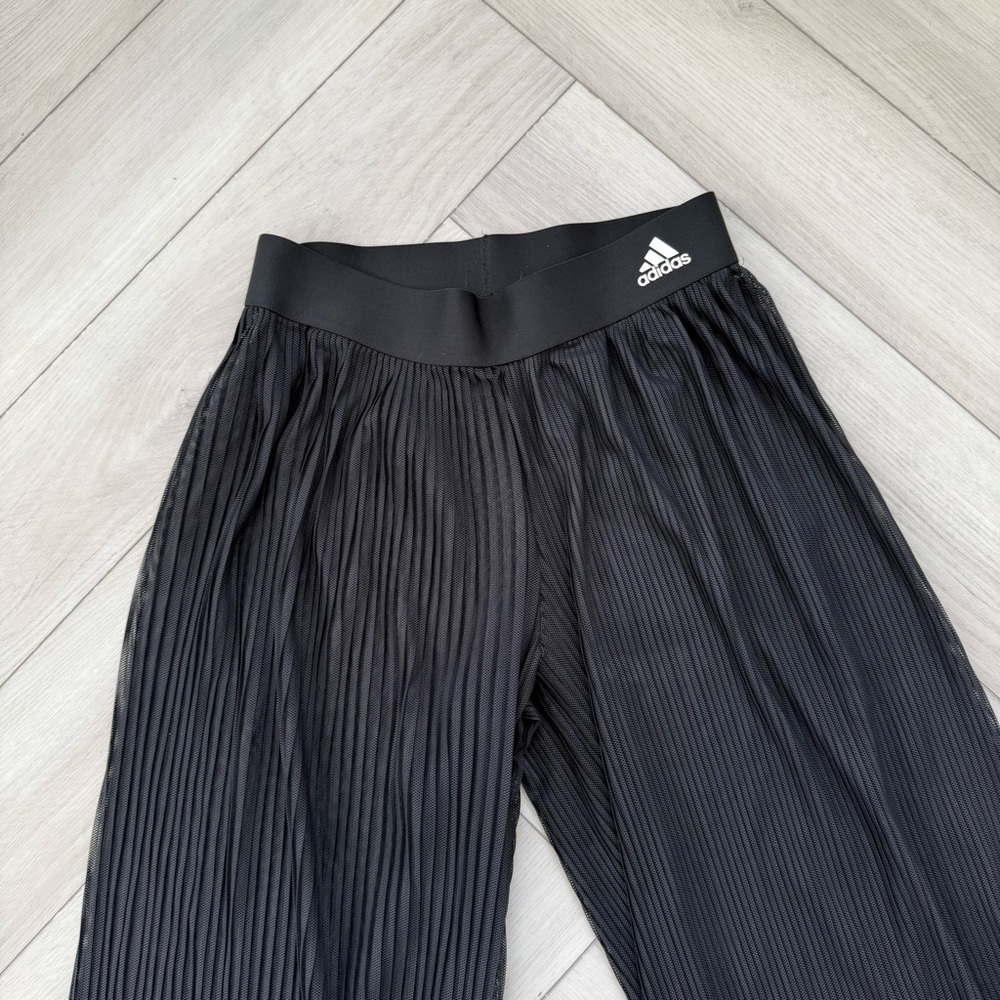 🖤 ADIDAS CROPPED SHEER MESH PLEATED FLOOD PANTS